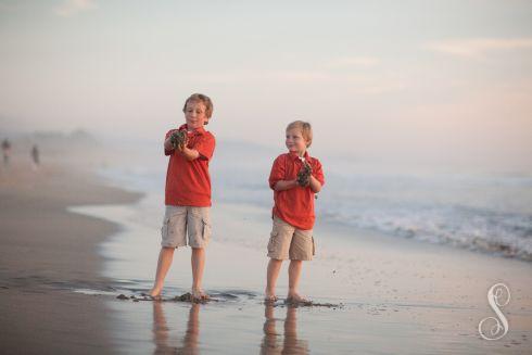 Portraits by Shanti / Shanti Duprez / Low Tide / Half Moon Bay / Beach Photography / Sibling Photography / Sunset Photography / Roosevelt Beach